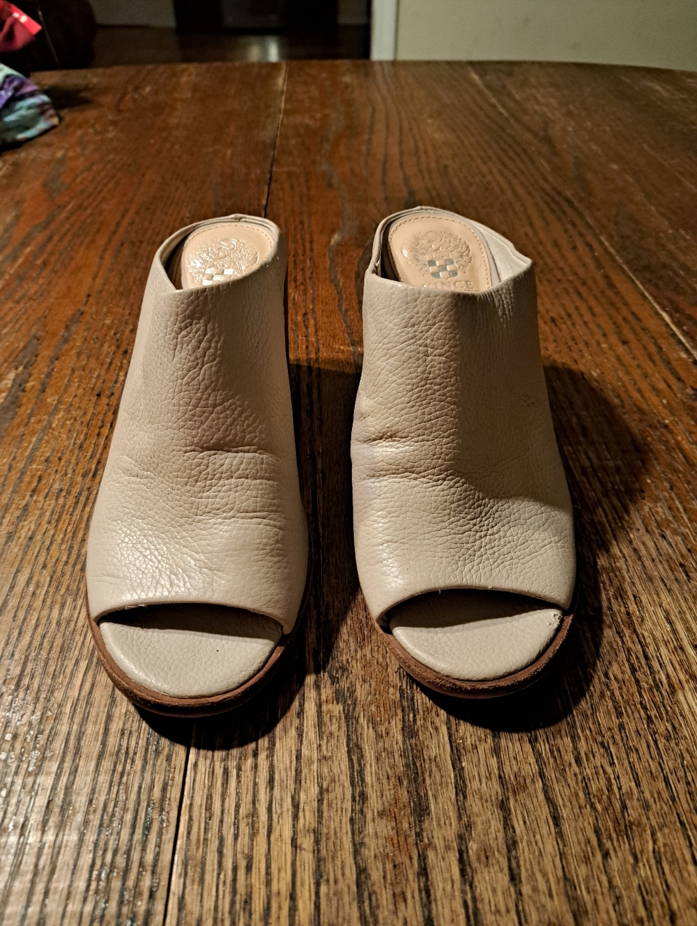 7M Vince Camuto Cream Tan Louvna Open Toe Chunky Stacked Heel Shoes Mules Sandal